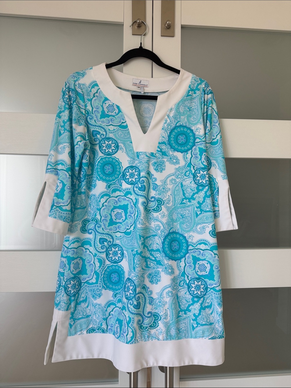 Jude Connally Turquoise & White Paisley V‑Neck  Dress M